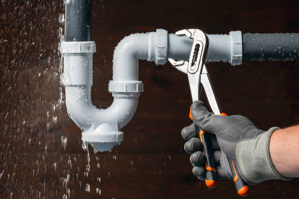 Professional Drain Cleaning technician working in Brentwood, CA